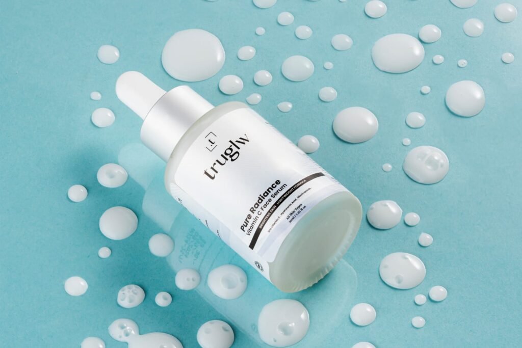 Truglw Vitamin C Face Serum for glowing skin with 10% vitamin C and hyaluronic acid