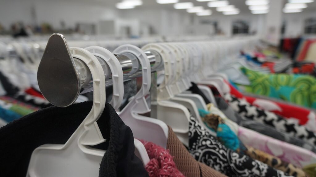 Thrifting in India – curated vintage jackets and sustainable fashion 